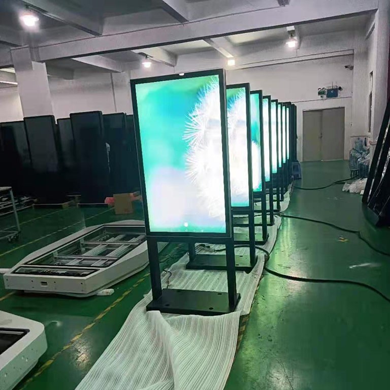 Outdoor IP66 IP67 Ultra Thin Slim Digital Signage Poster LCD Totem