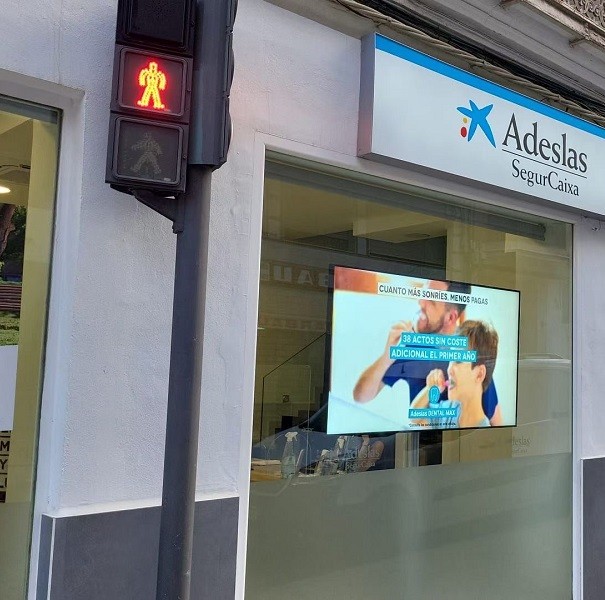 Double Side High Brightness Store Shop Window Facing Digital LCD Displays